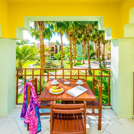 Курортний комплекс Vonresort Golden & Aqua 4*