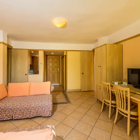Курортний комплекс Vonresort Golden & Aqua 4*