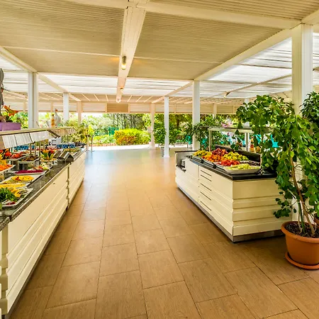Курортний комплекс Vonresort Golden & Aqua 4*