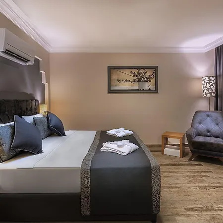 Курортний комплекс Vonresort Golden & Aqua 4*