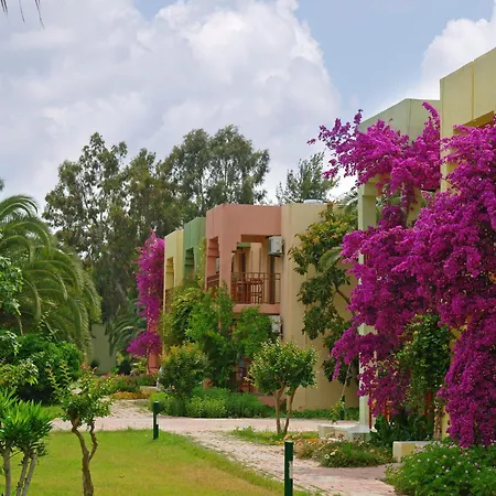 Курортний комплекс Vonresort Golden & Aqua 4*