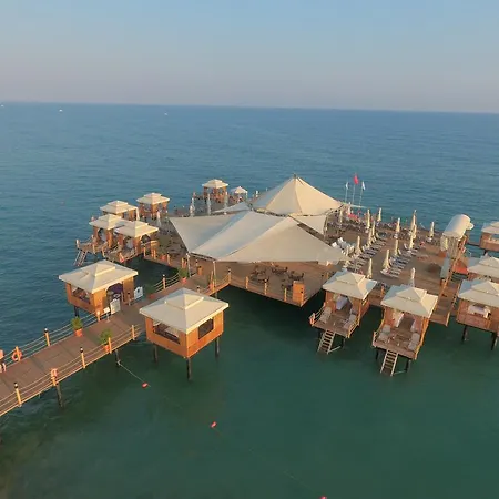 Курортний комплекс Vonresort Golden & Aqua 4*