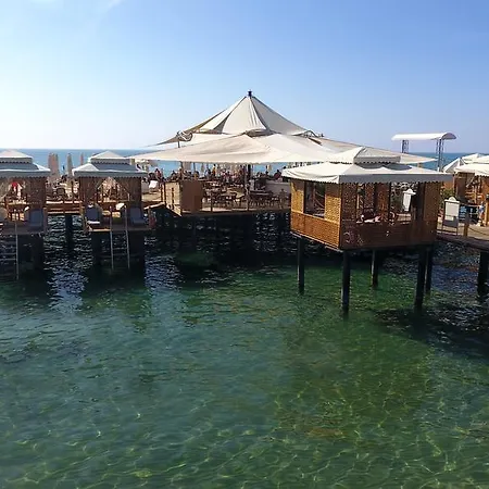 Курортний комплекс Vonresort Golden & Aqua 4*