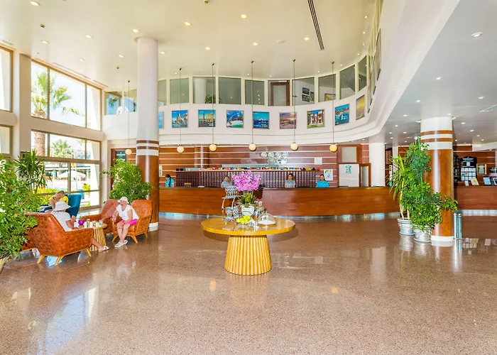 Vonresort Golden & Aqua 4* Side