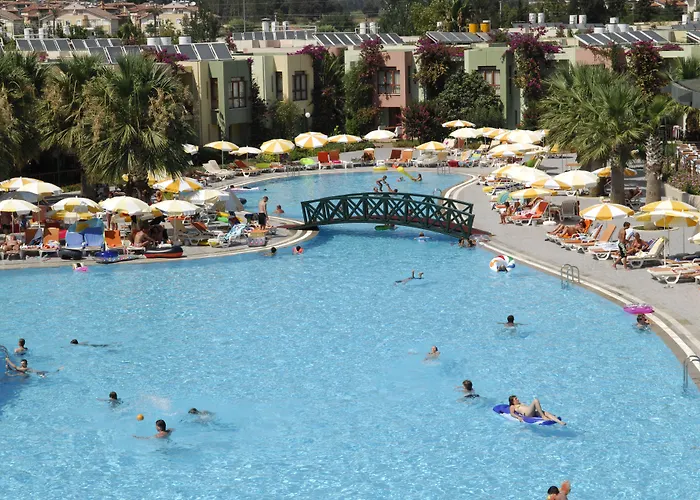 Vonresort Golden & Aqua 4* Side