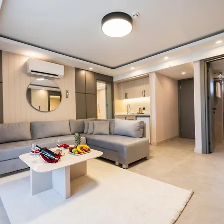 Vonresort Golden & Aqua Side