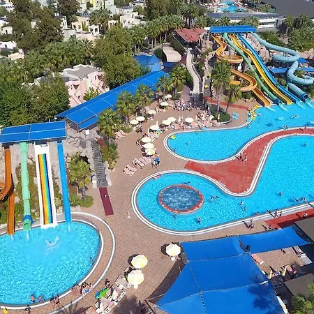 Vonresort Golden & Aqua 4* Side
