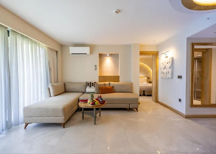 Vonresort Golden & Aqua Complex Side