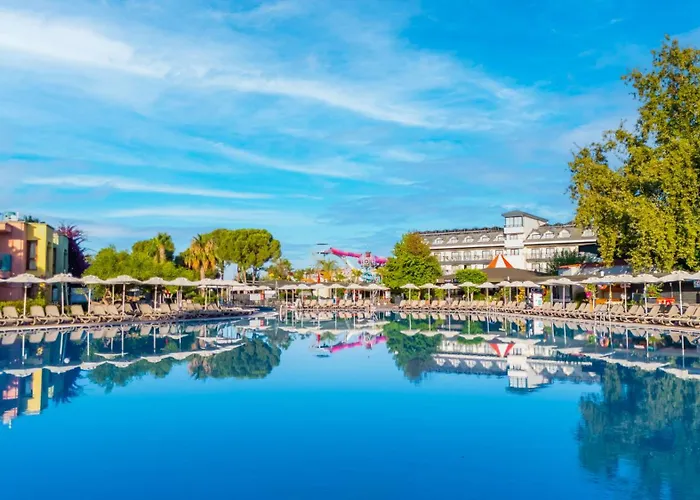 Vonresort Golden & Aqua Complex Side