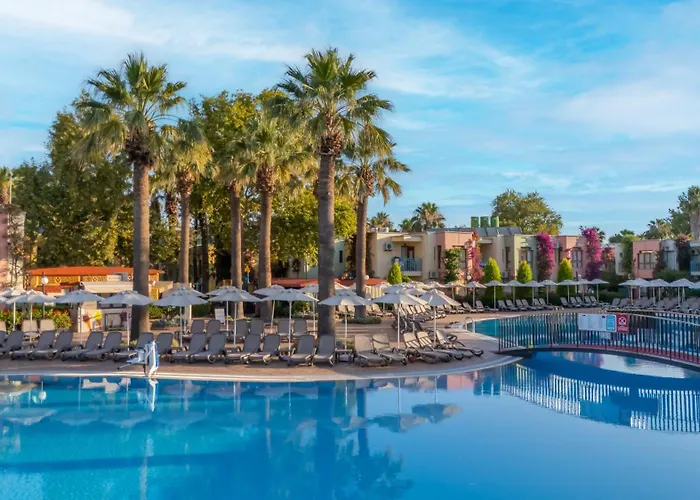 Vonresort Golden & Aqua 4* Side